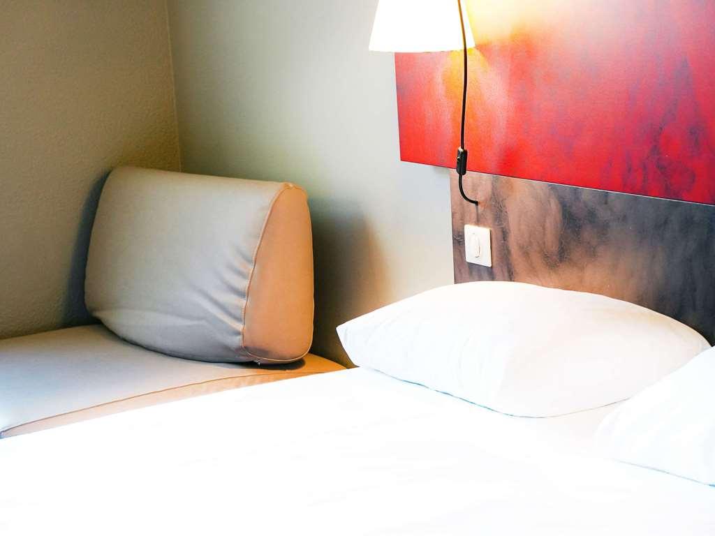 Ibis Caen Porte De Bretagne Bretteville-sur-Odon Rom bilde