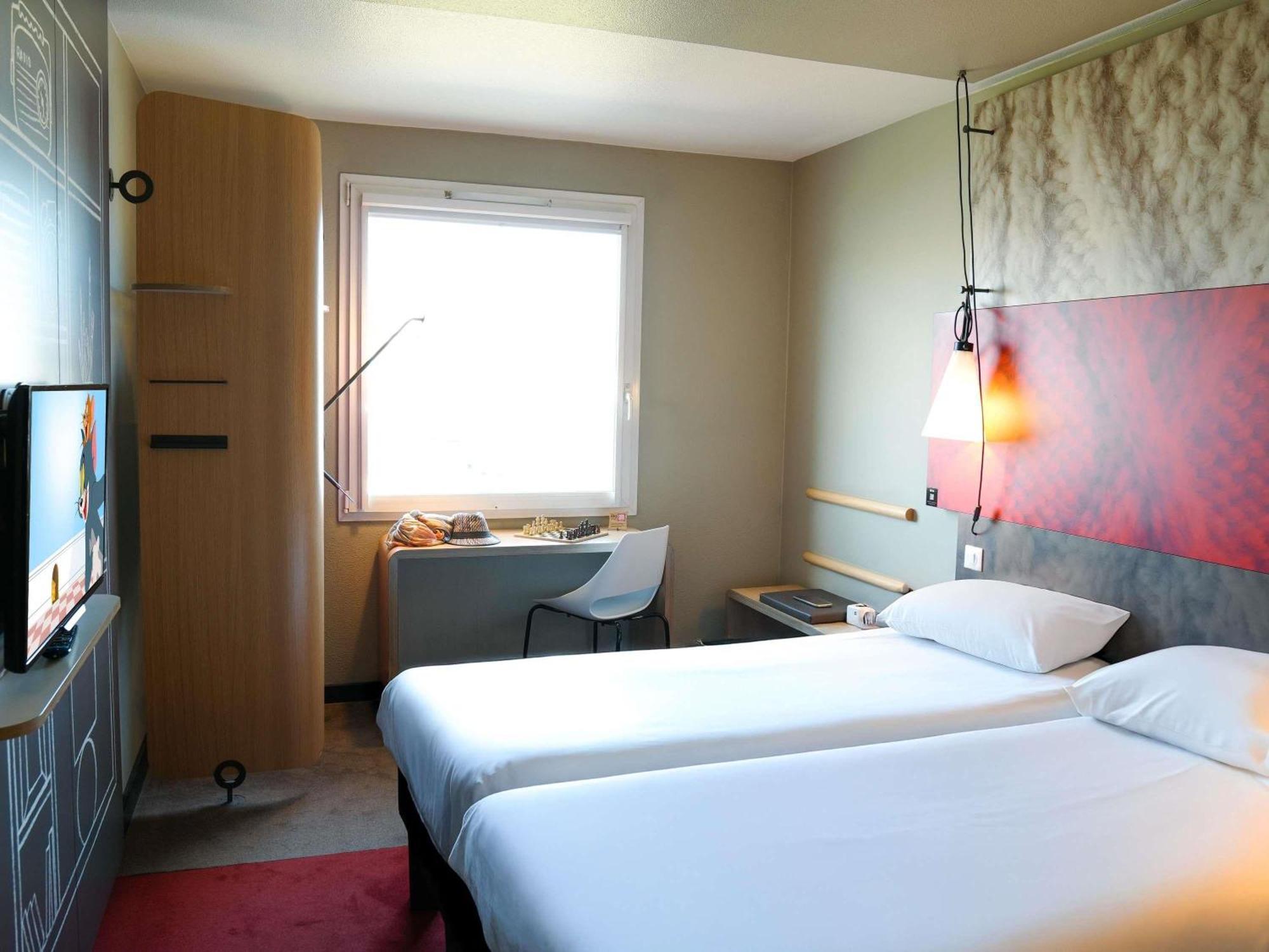 Ibis Caen Porte De Bretagne Bretteville-sur-Odon Eksteriør bilde